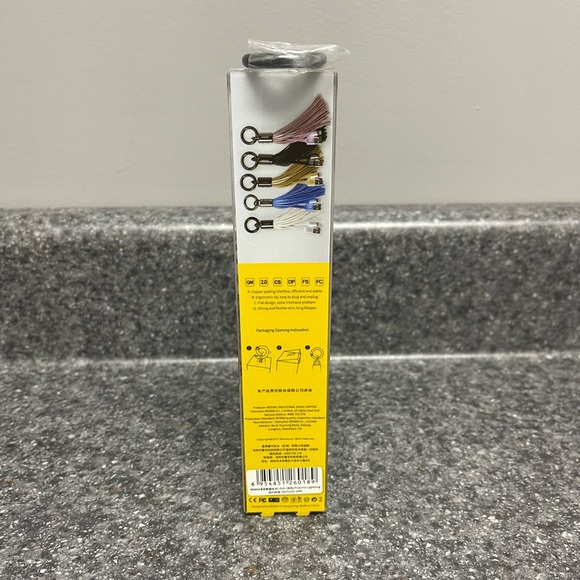 Remax NEW Pink Apple Usb Cord Tassle Ring Data Cable Keychain - Picture 2 of 3